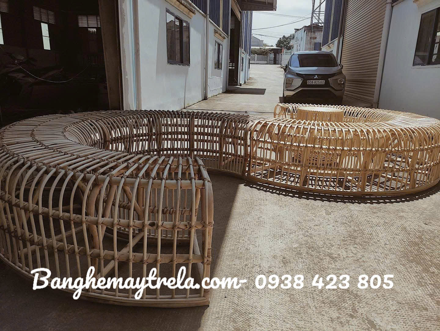 Ghế mây cao cấp uốn lượn